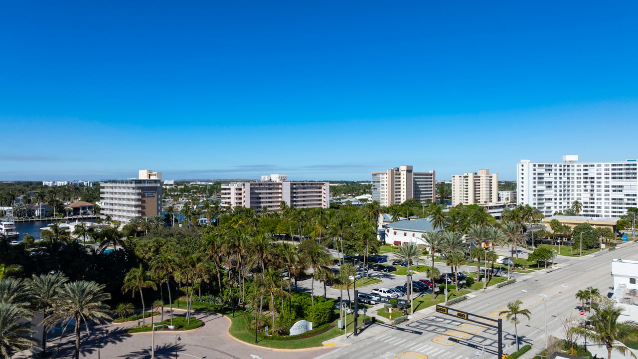 W Pompano Beach Hotel & Residences