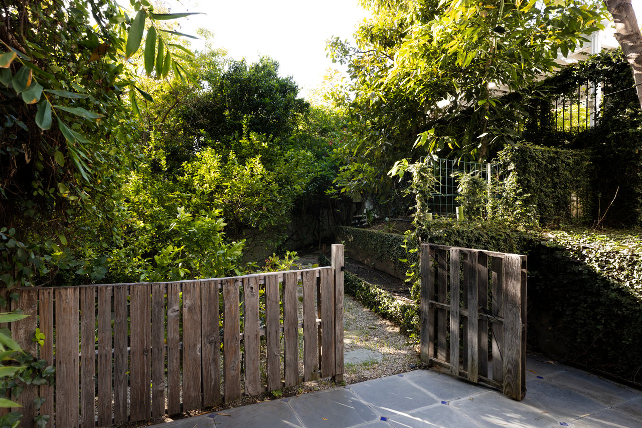 2558 Glendower Ave, Los Feliz