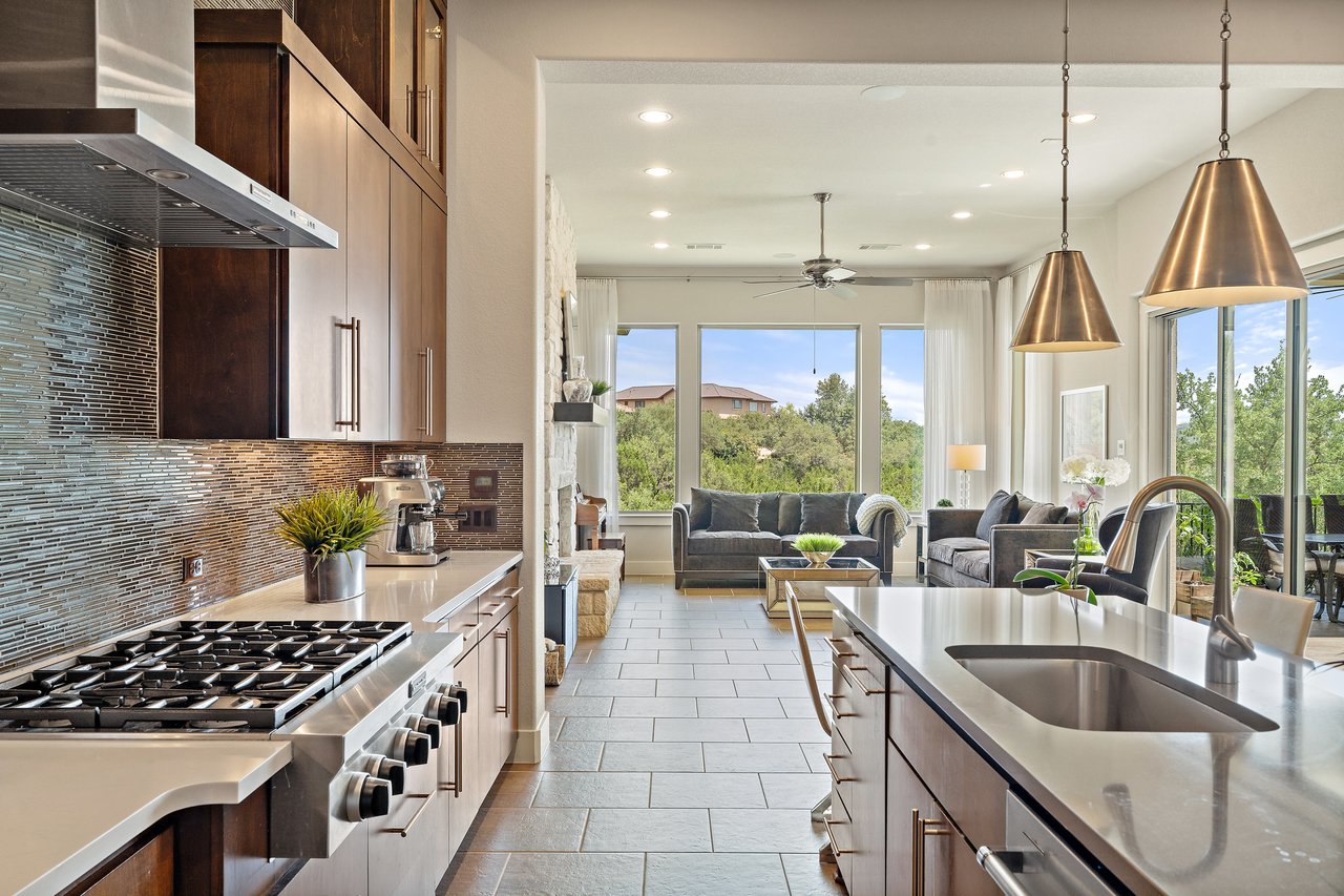 Modern Transitional Luxury Home in Gated Bluffs of Steiner Ranch | Lake Austin Access + Hill Country Views | $1.9MM