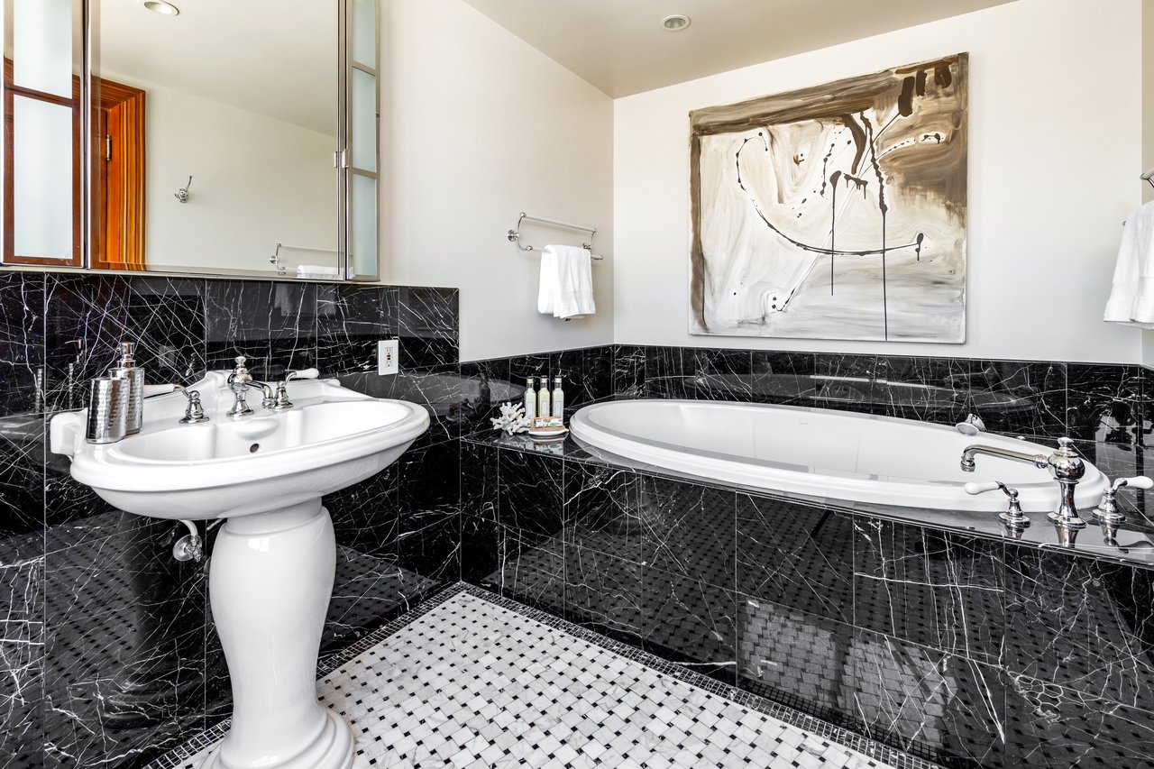 2100 Green Street Penthouse