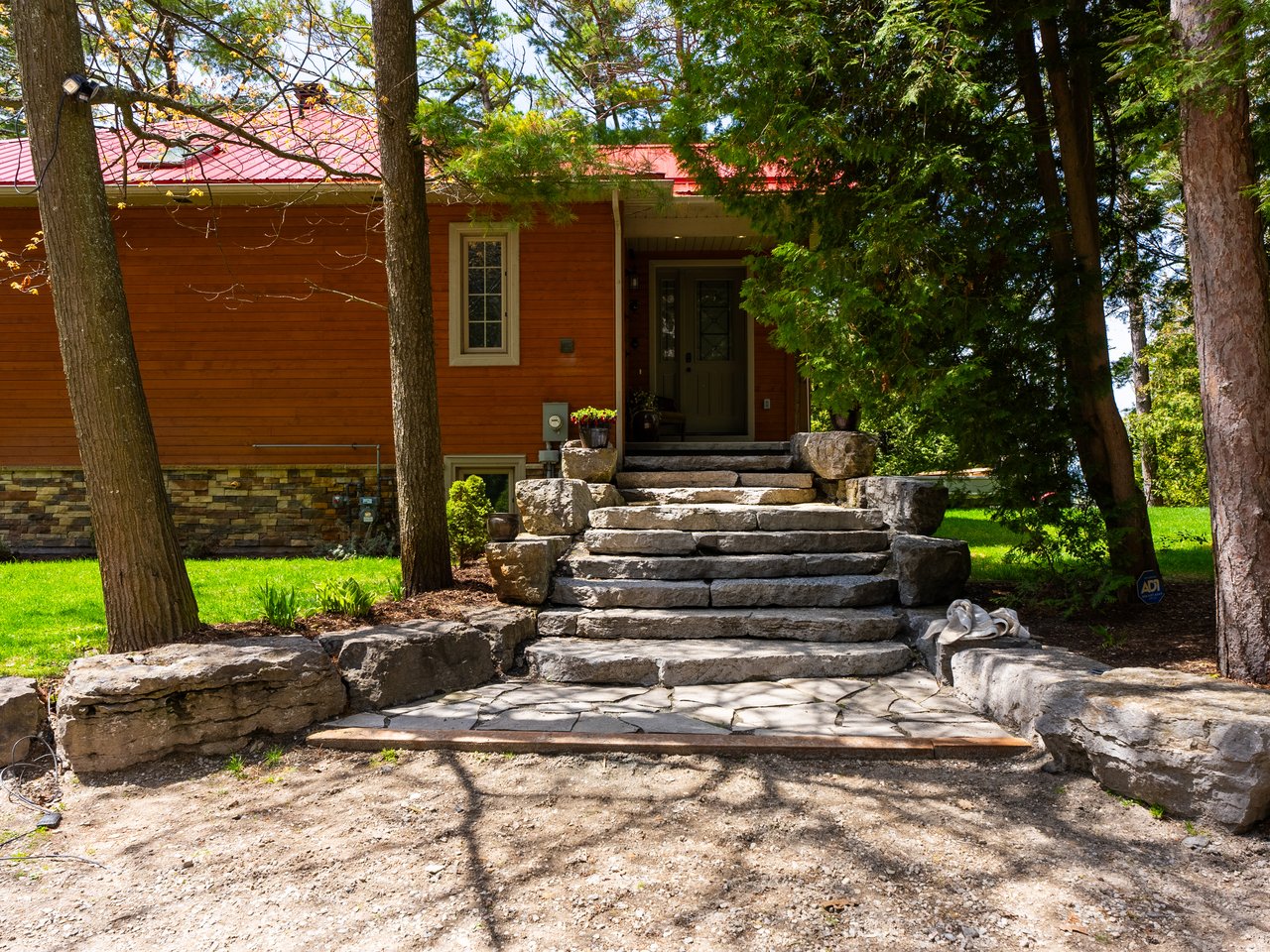 9 Monica Rd