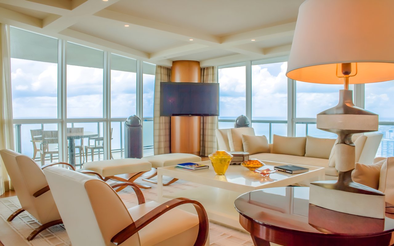 The Many Quality Features Offered by the Amazing Condo at 101 20 St #3307