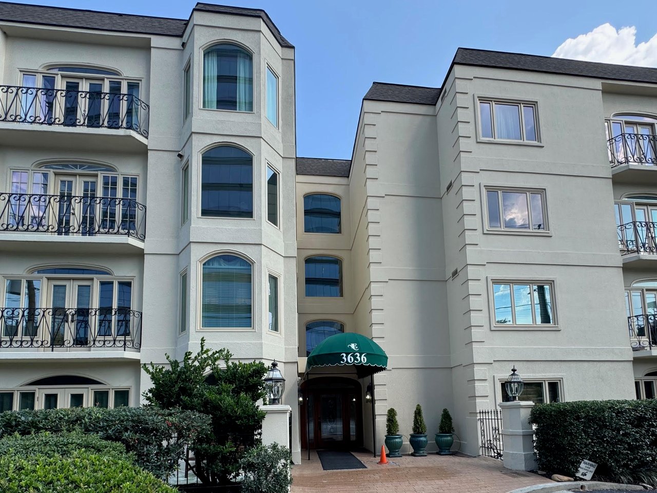 Evian Condominiums