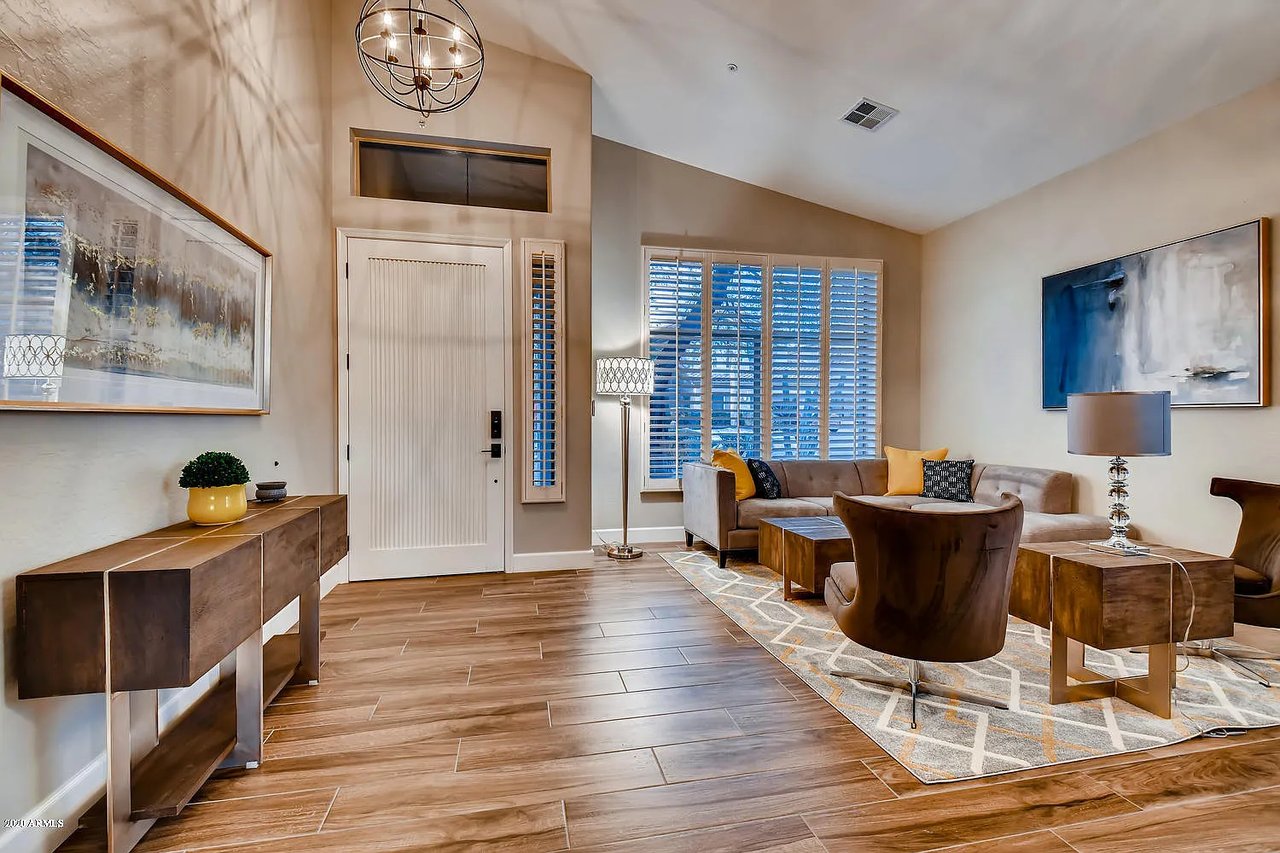 9045 E Casitas Del Rio Dr
