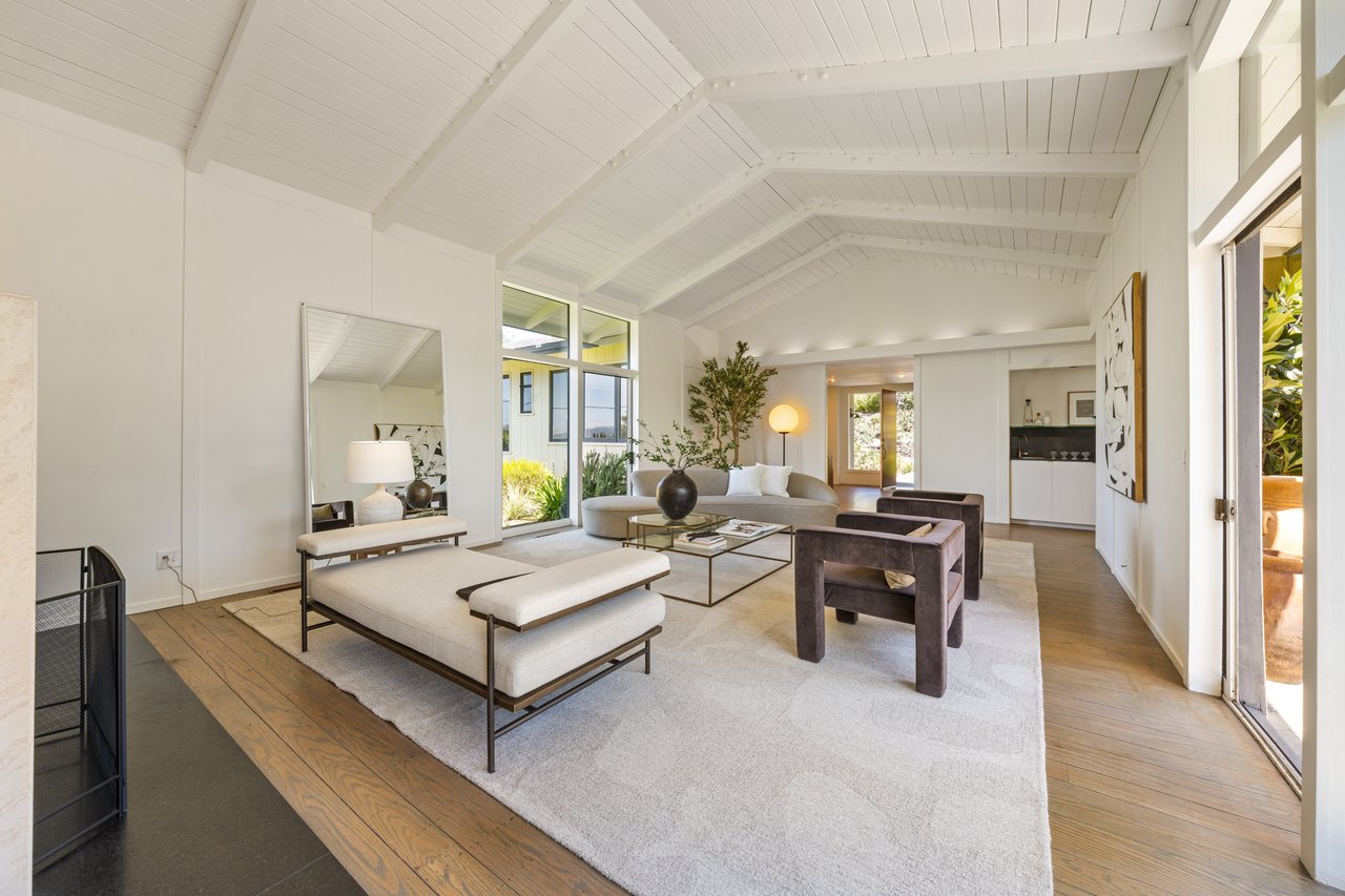 Rare 1+ Acre Dream Site