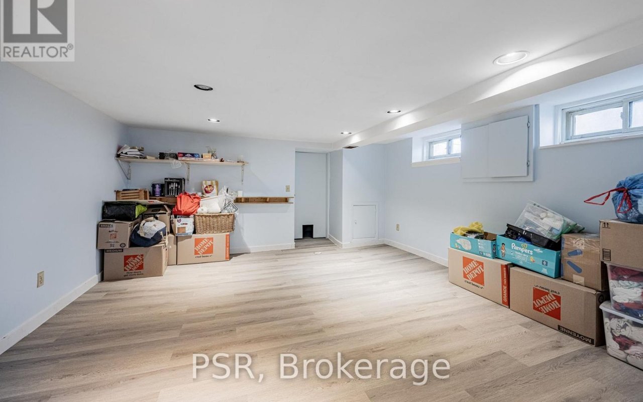 285 Robina Ave