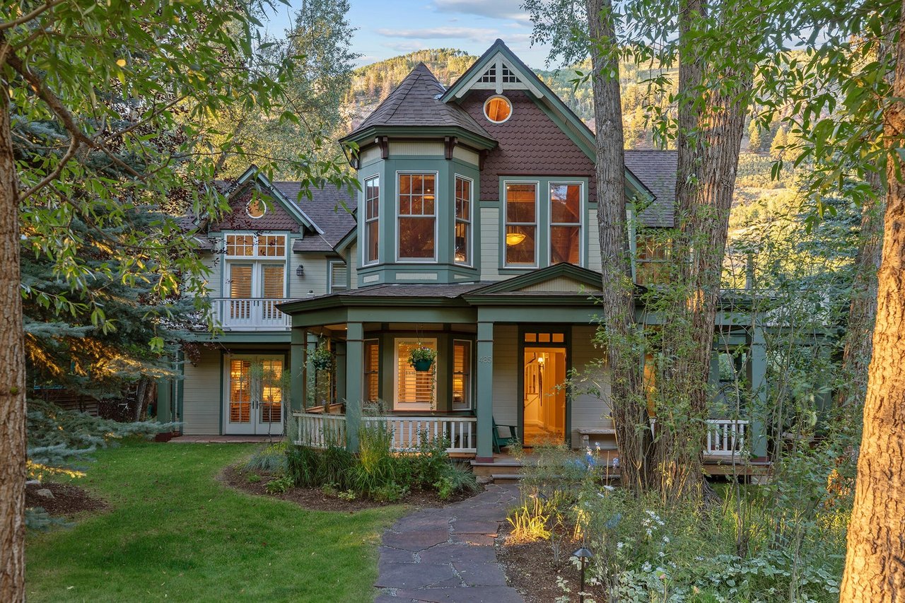 485 E Colorado Ave