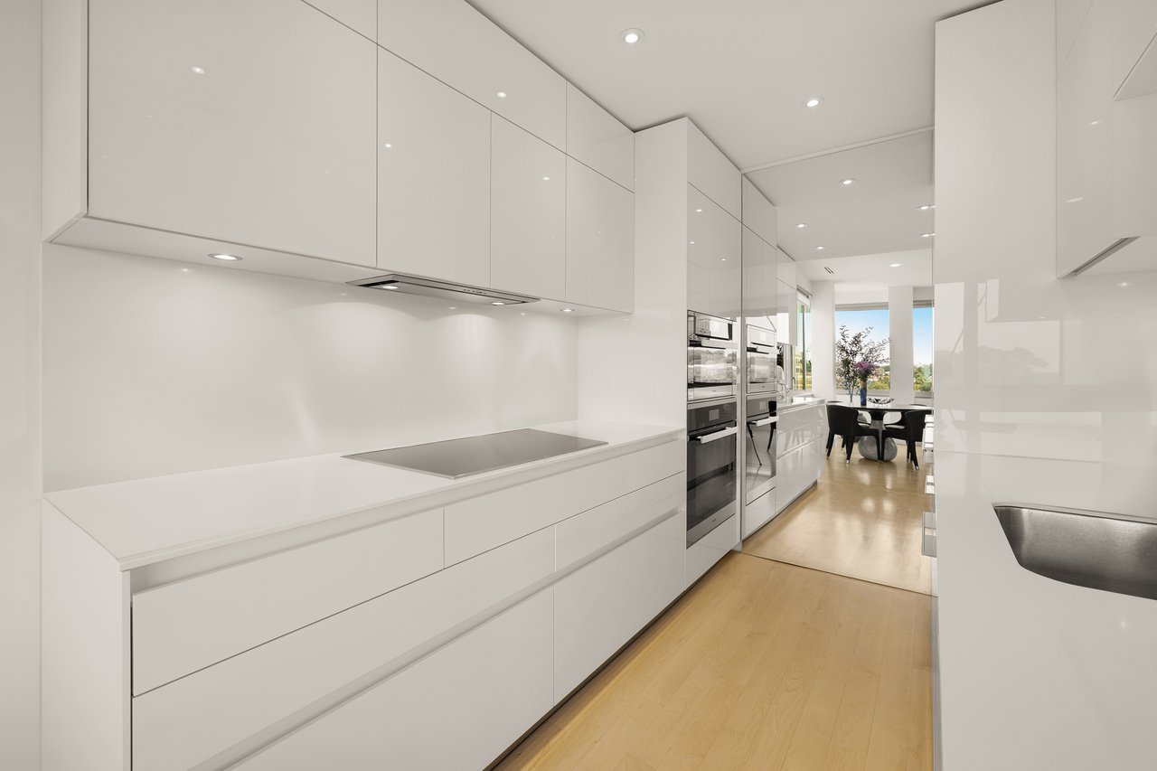 2501 M Street NW #704