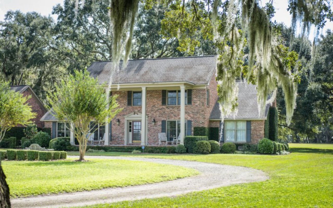 For Sale – Five Bedroom Homes