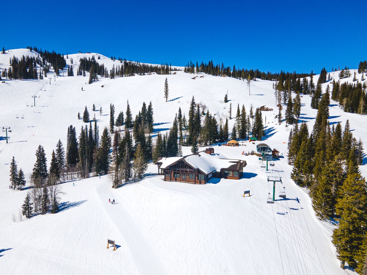 Grand Opening of Mid-Mountain Lodge Highlights  Tamarack Resort’s 20th Anniversary Winter Season  