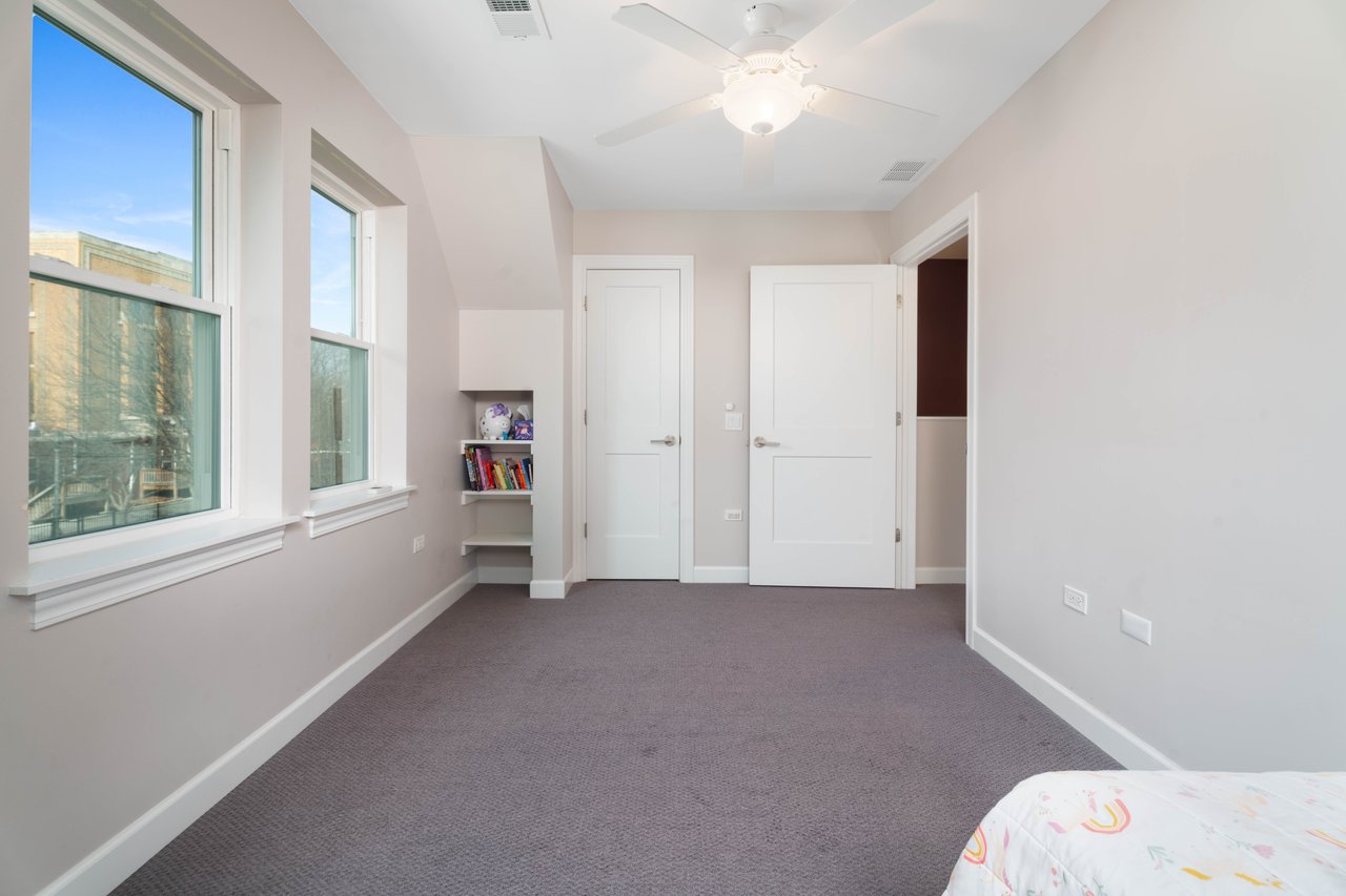 3823 N Albany Ave, CHICAGO, IL 60618