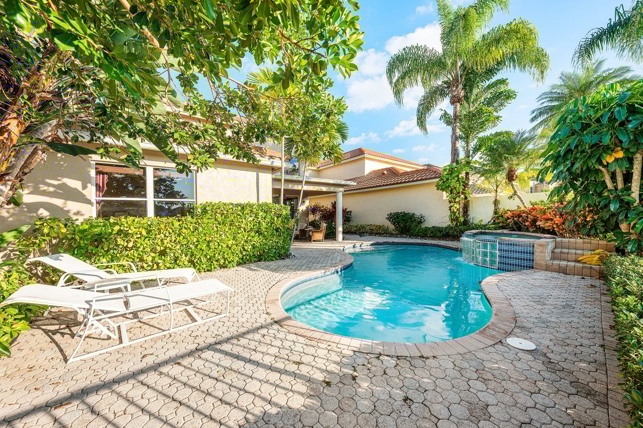 16815 Knightsbridge Lane 