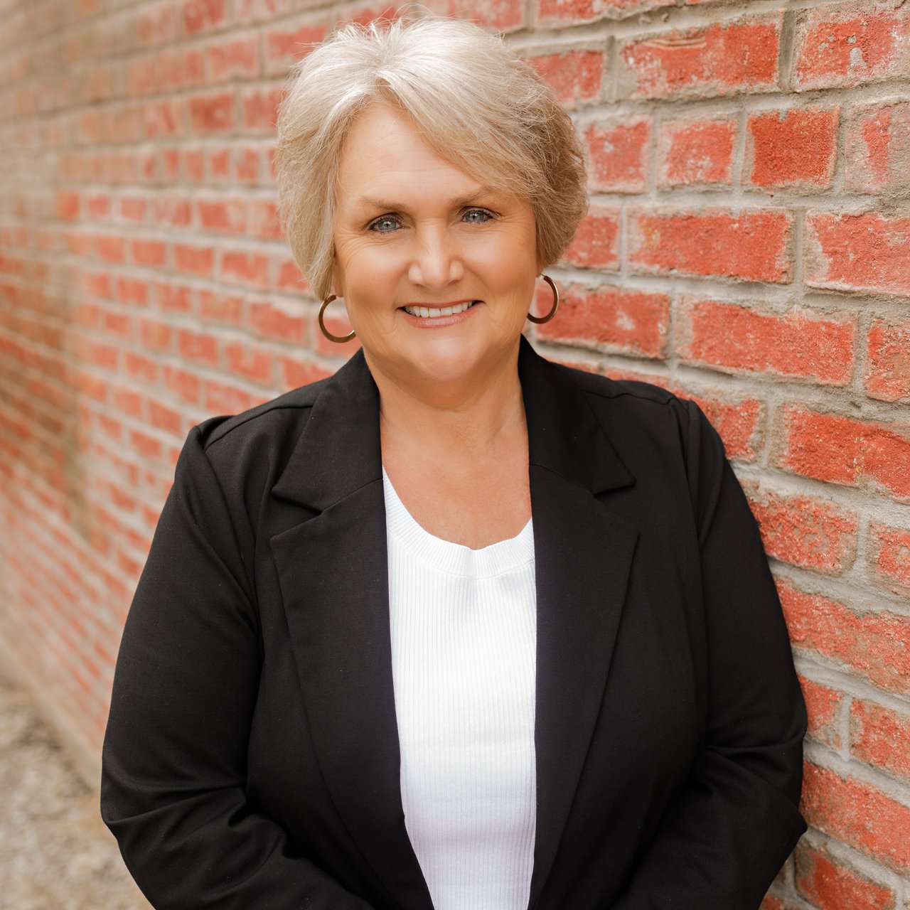 Kim Holt Jackson, TN Real Estate Agent Headshot