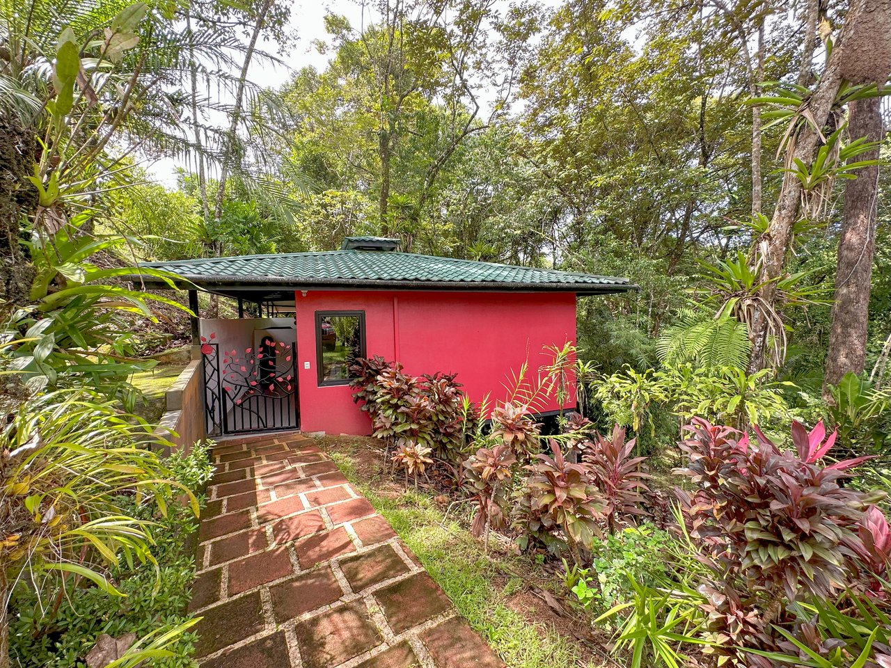 Ojochal Property for Sale – Cabins, Restaurant & 3-Bed Home