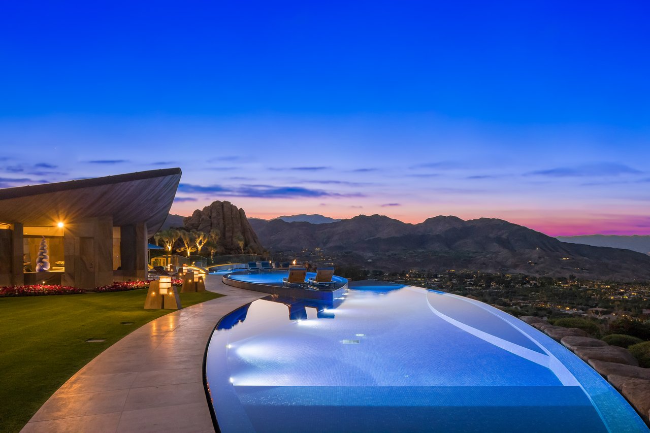 706 Summit Cv