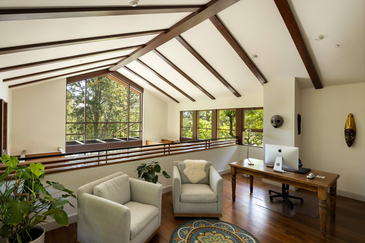 2669 Harlesden Ct, Hollywood Hills