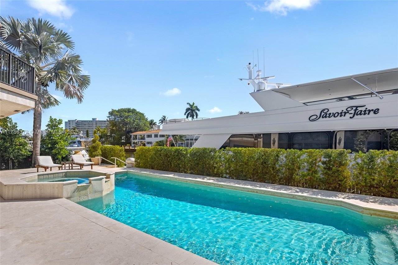 600 Isle Of Palms Dr