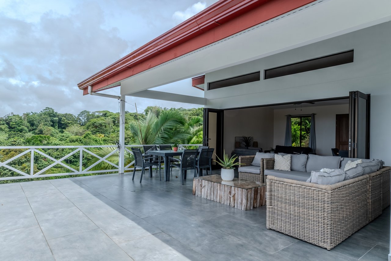 Casa Blanca – Ocean & Mountain View Home in Platanillo