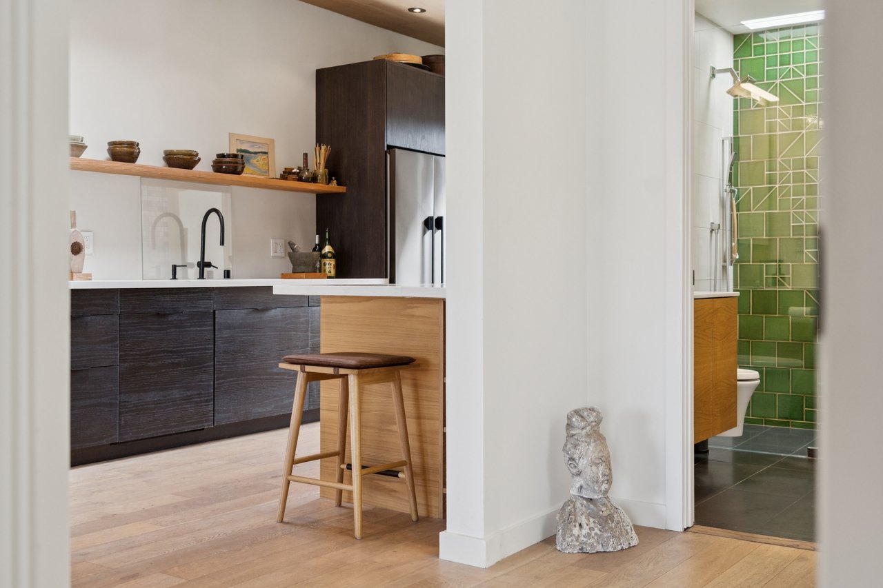 1515 Van Dyke Avenue