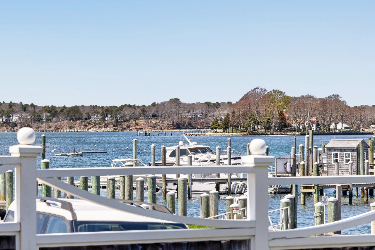 Coastal Retreat in Osterville