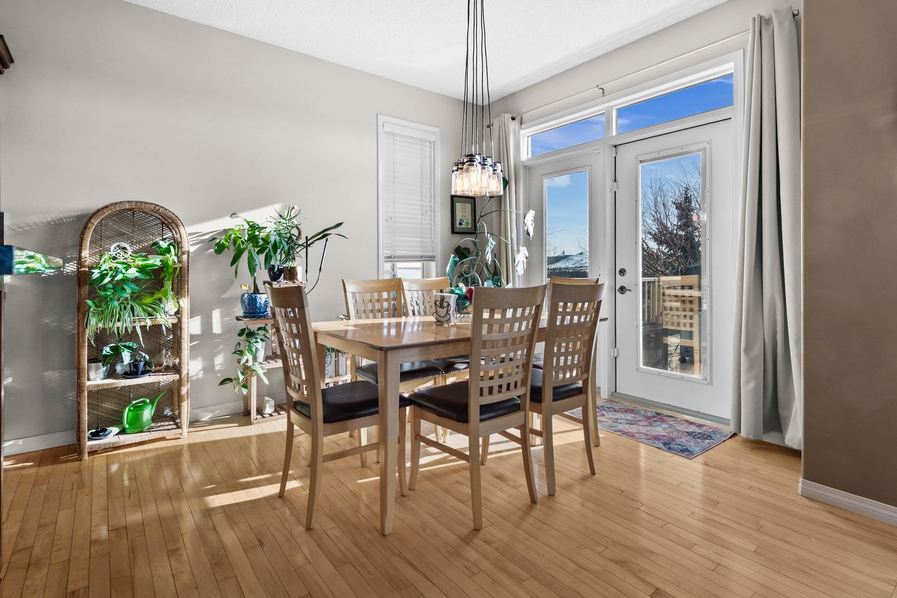 98 Tuscany Ravine Close NW