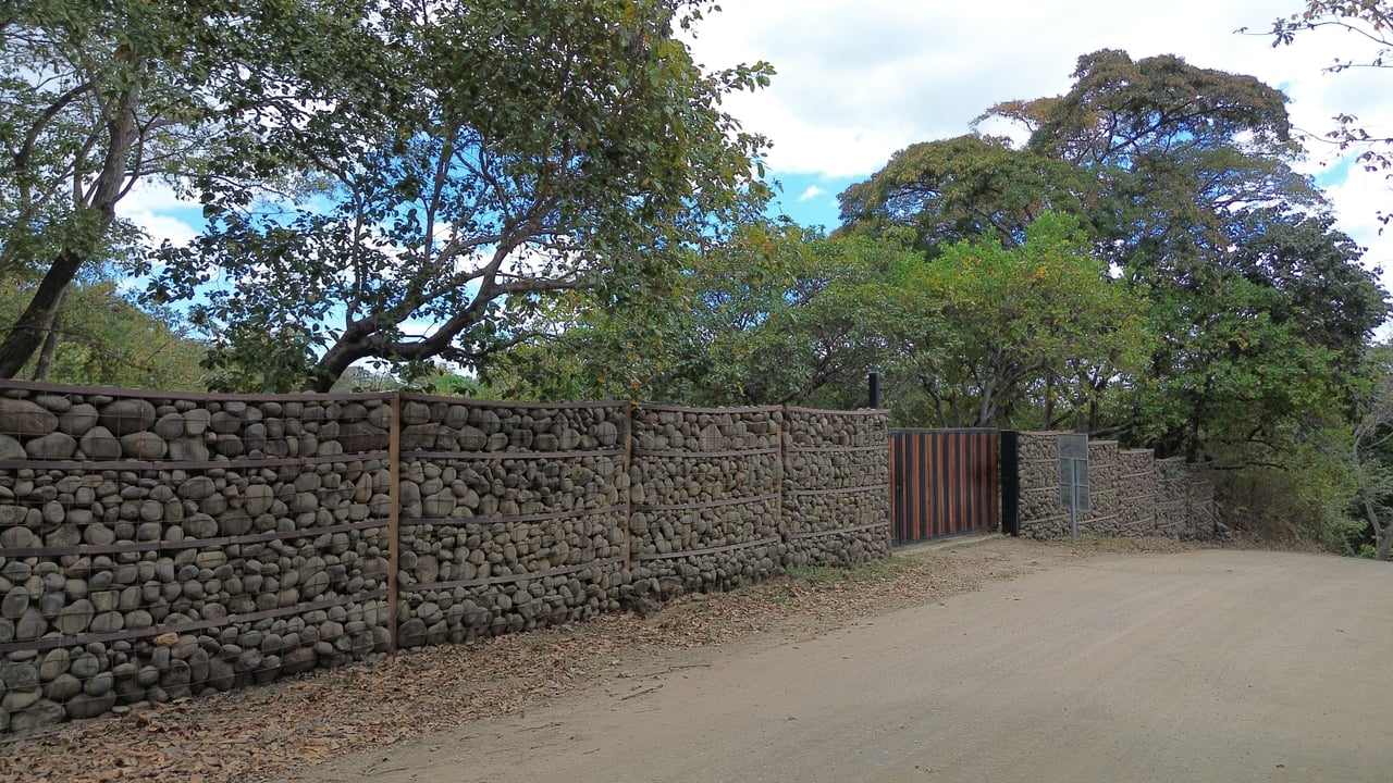 Casita Rustica + Large Lot - Playa Grande