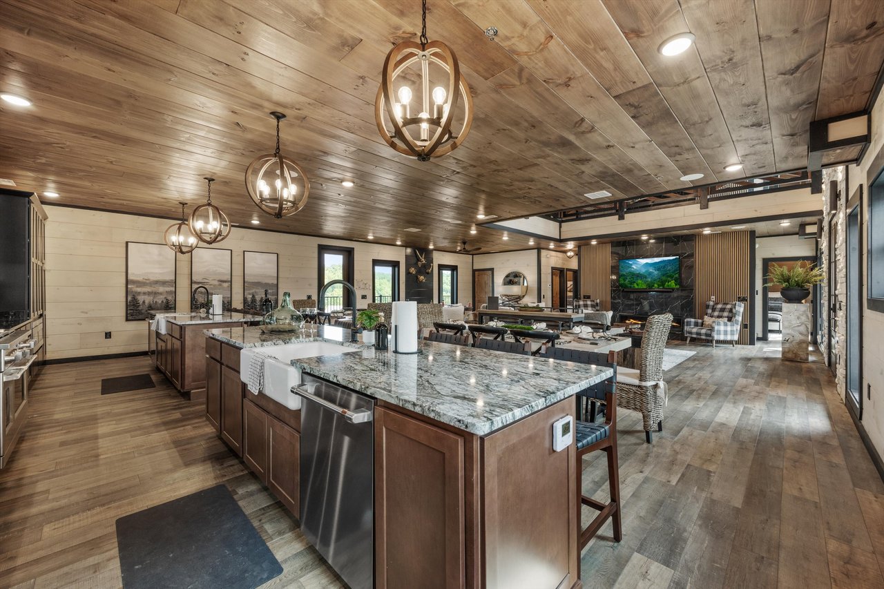 1362 Rambling Creek Way