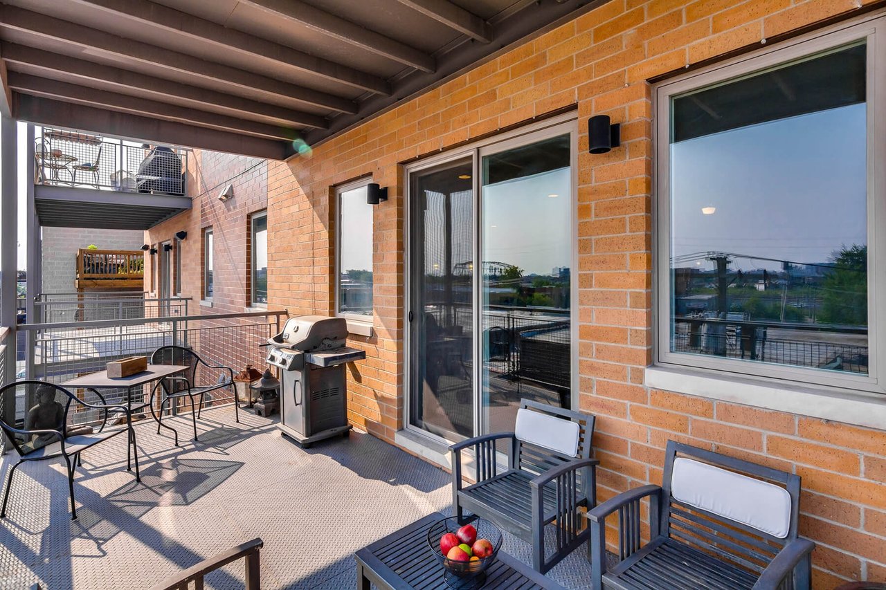 Just Listed | 1617 West Grand Avenue #3E for $659,900