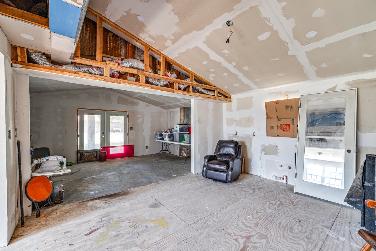 1506 Pine St Ozona, TX 76943