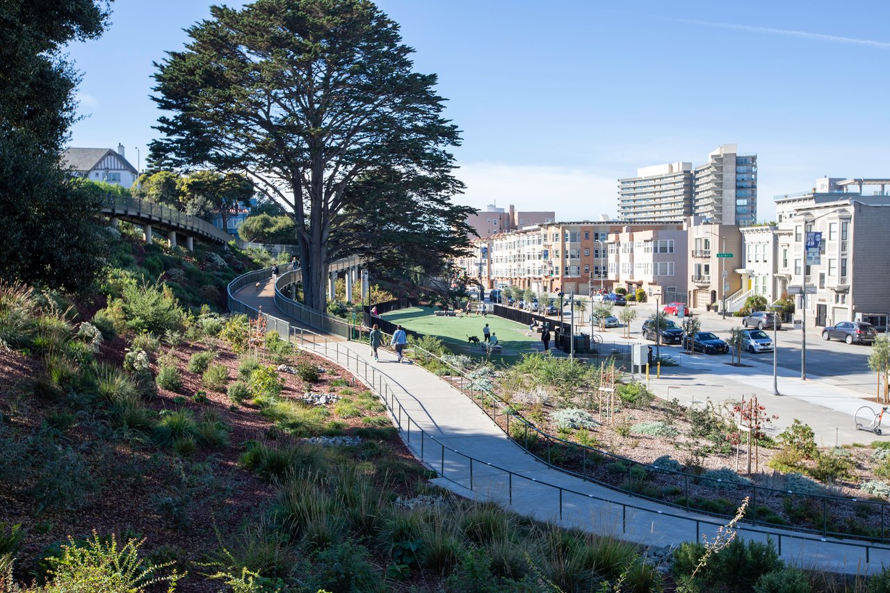 Russian Hill One-Bedroom North Bay Views