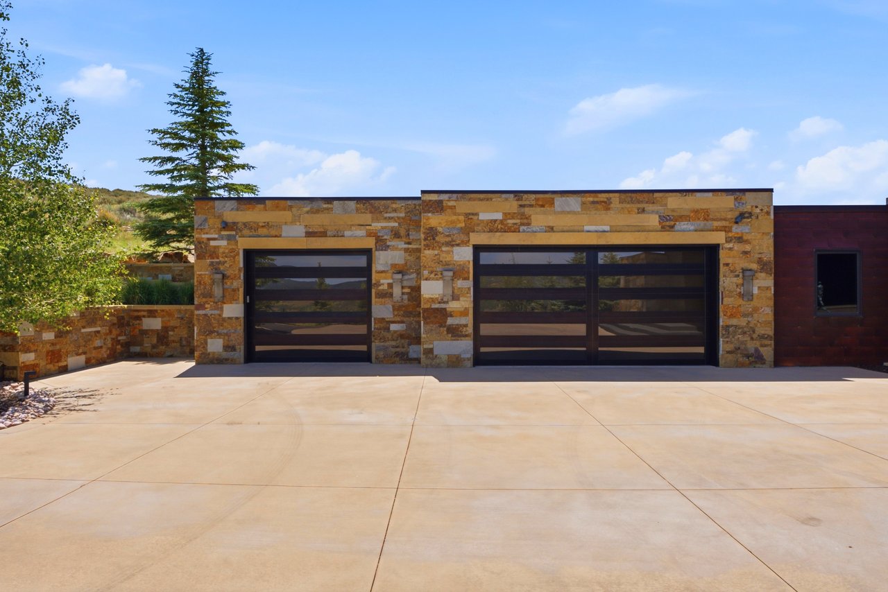 Top-of-Promontory Architectural Estate — Furnished & Turnkey - Front-Row Mountain Views