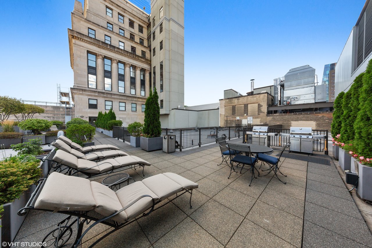 310 S Michigan Ave Unit 202