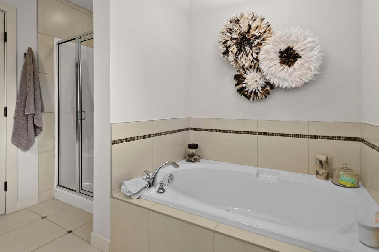 35 Tusslewood Drive NW