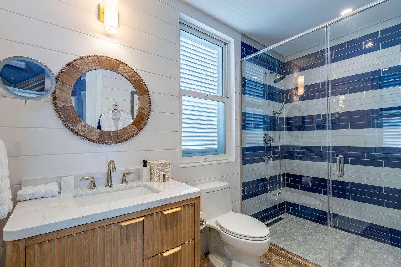 Sea Breeze Beach House 