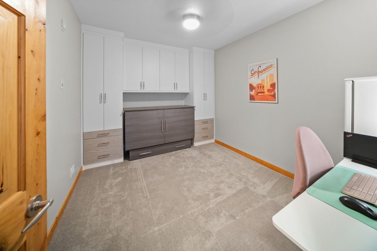 327-104 Armstrong Place Unit