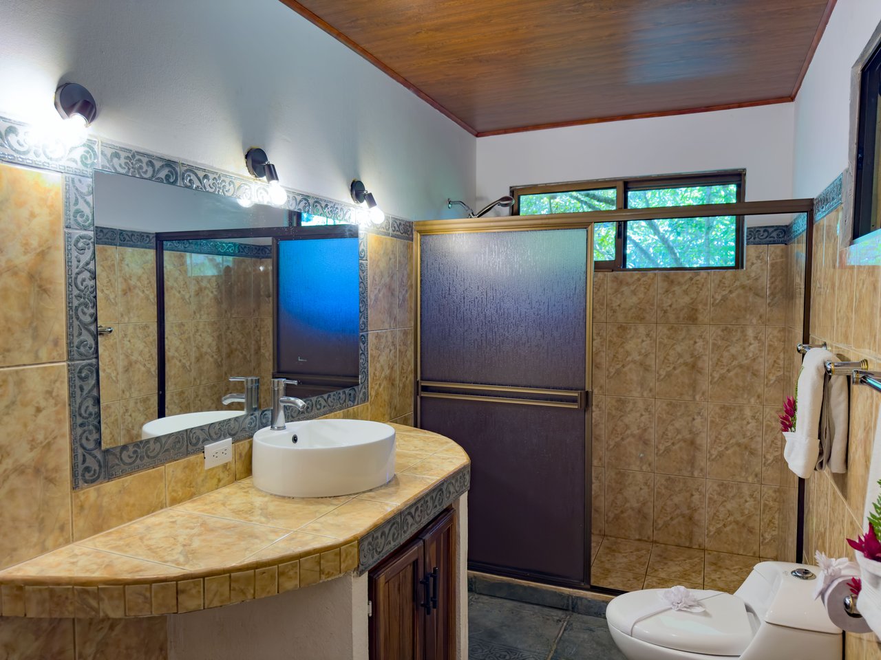 Flutterby Condo – Manuel Antonio’s Exclusive Rainforest Haven