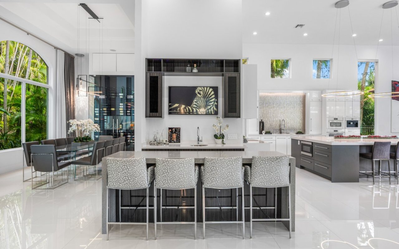 How to Buy a Luxury Home in The Polo Club