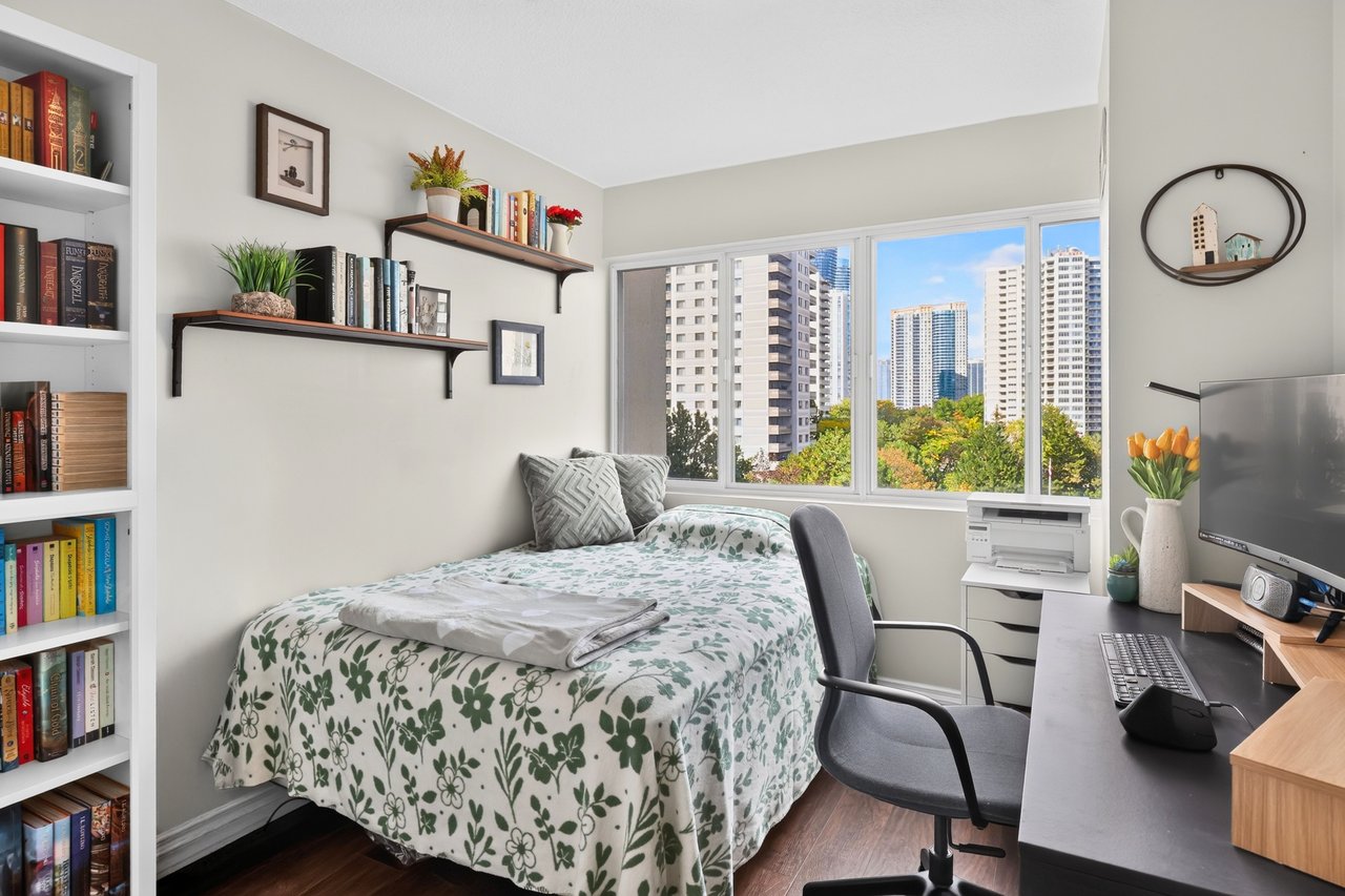 50 Elm Dr E 610