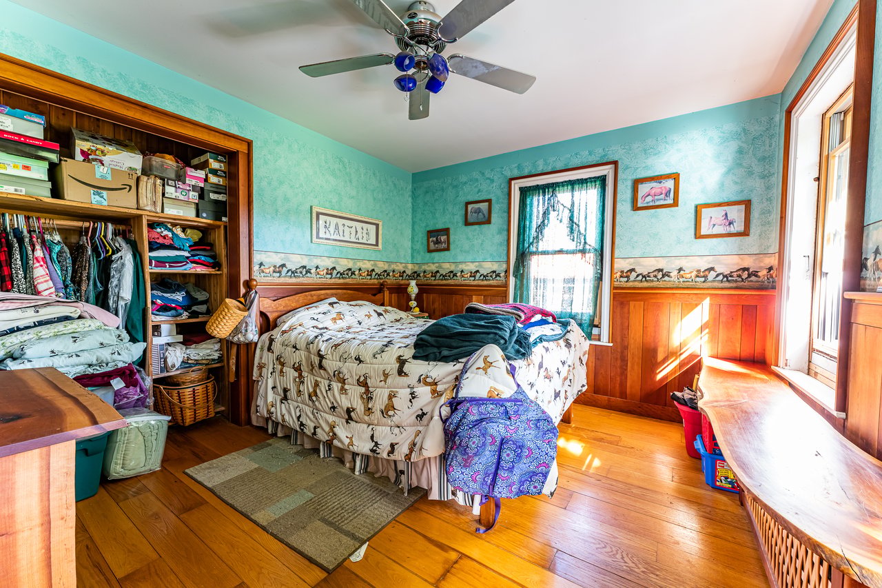 1387 Parkland Road