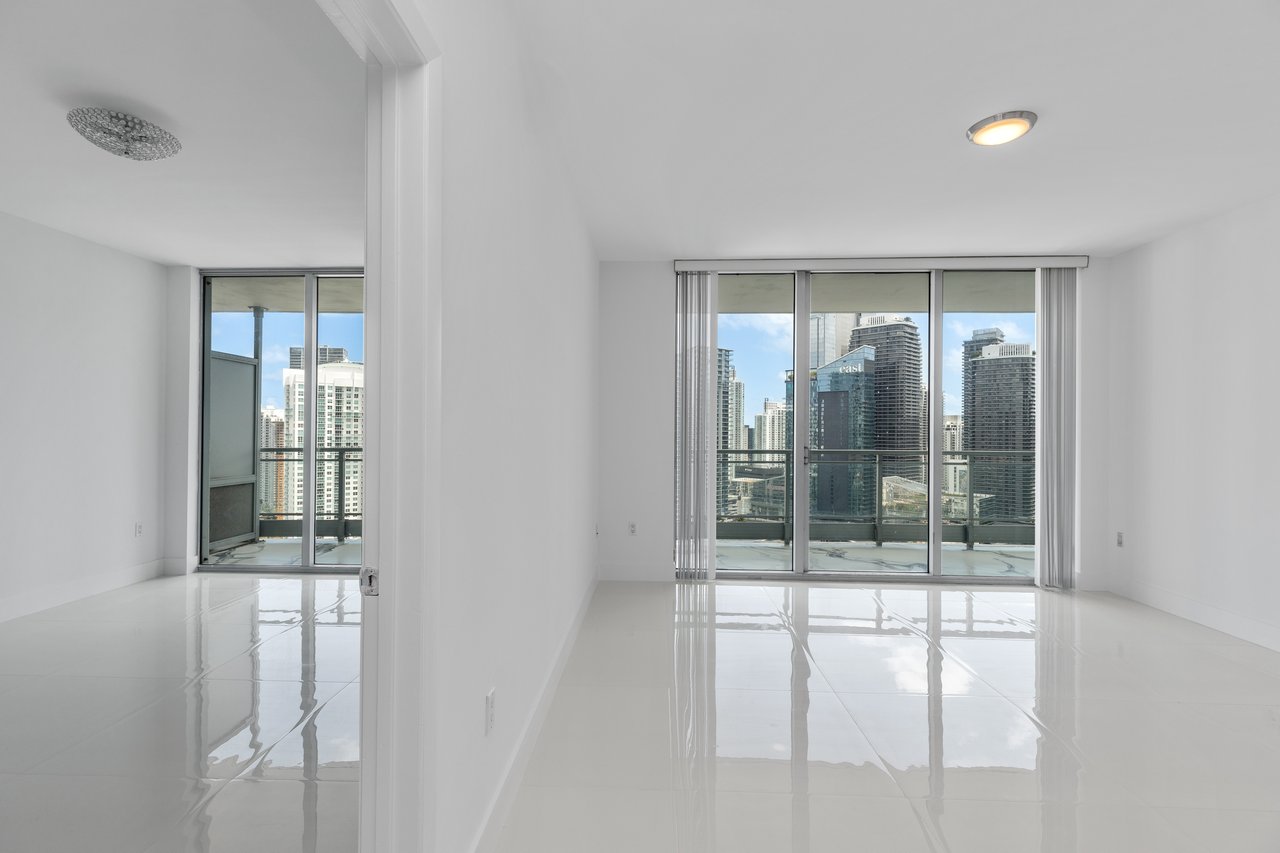 90 SW 3rd St Unit #3501 Miami 
