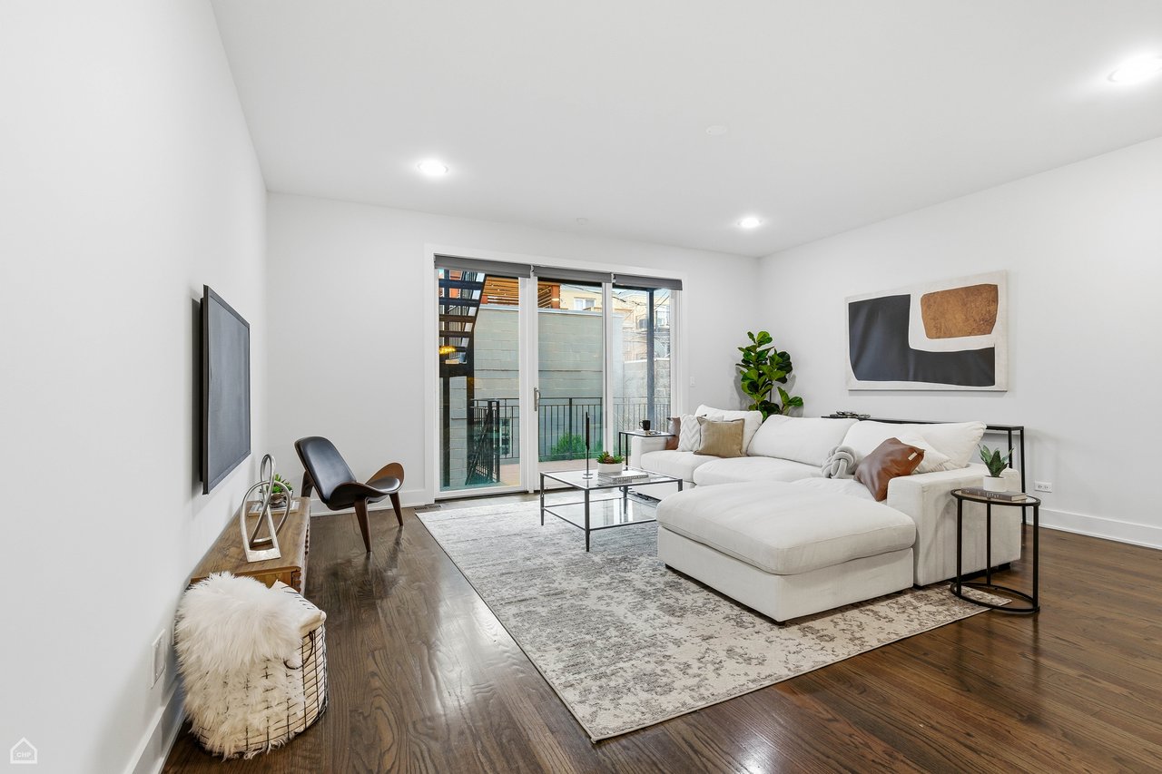 925 N Hermitage Ave | Unit 1 