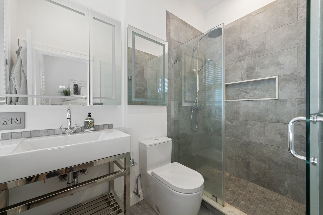 55 W Broadway, Unit 3