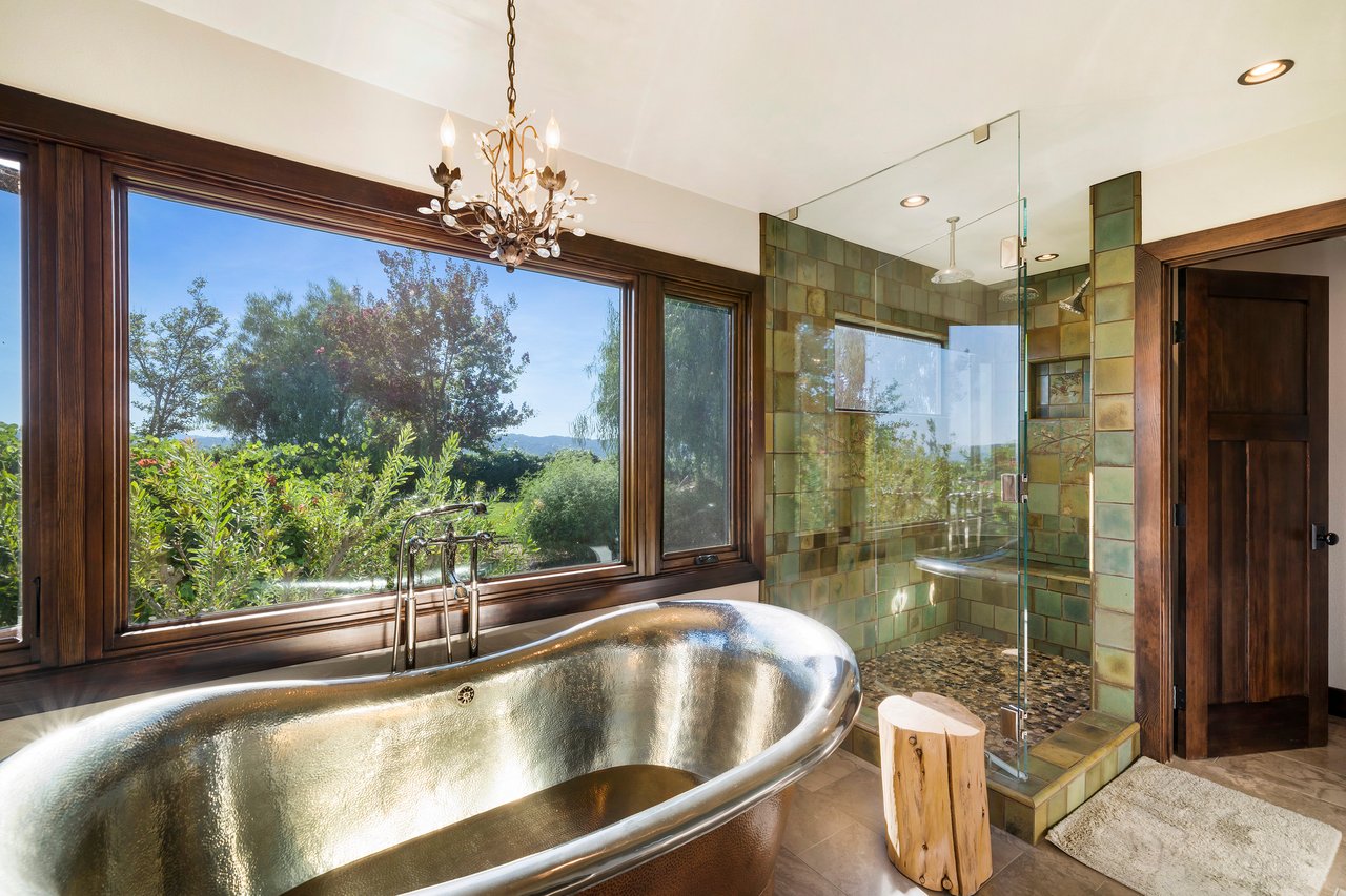 41005 Valle Vista