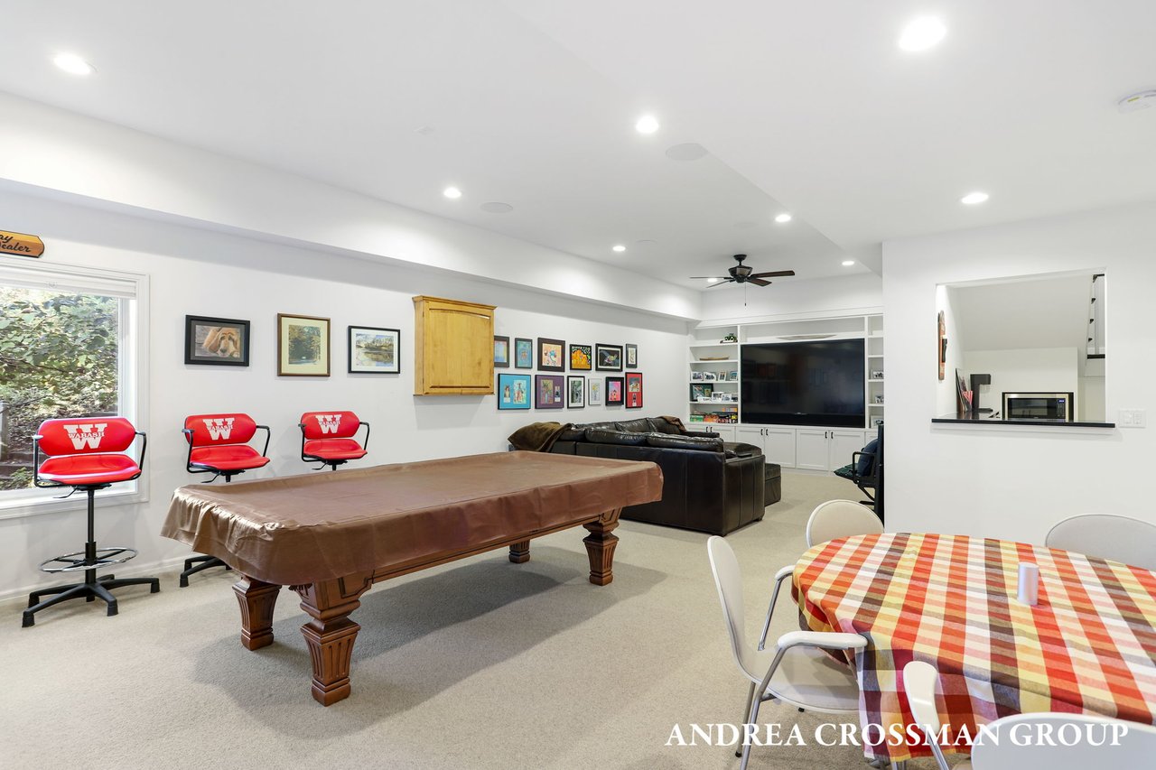 9565 Whispering Sands Dr