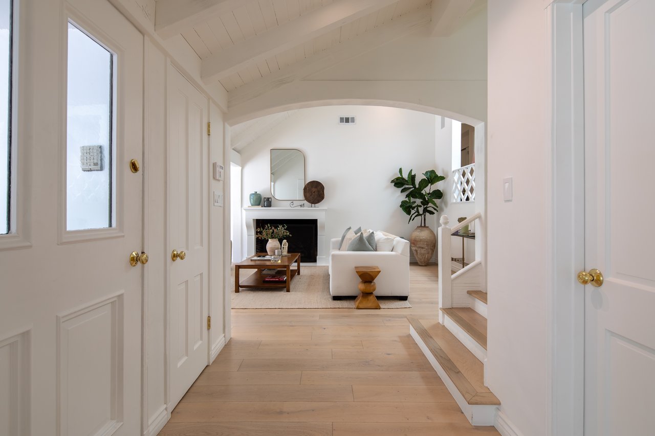 1134 San Ysidro Dr, Beverly Hills 