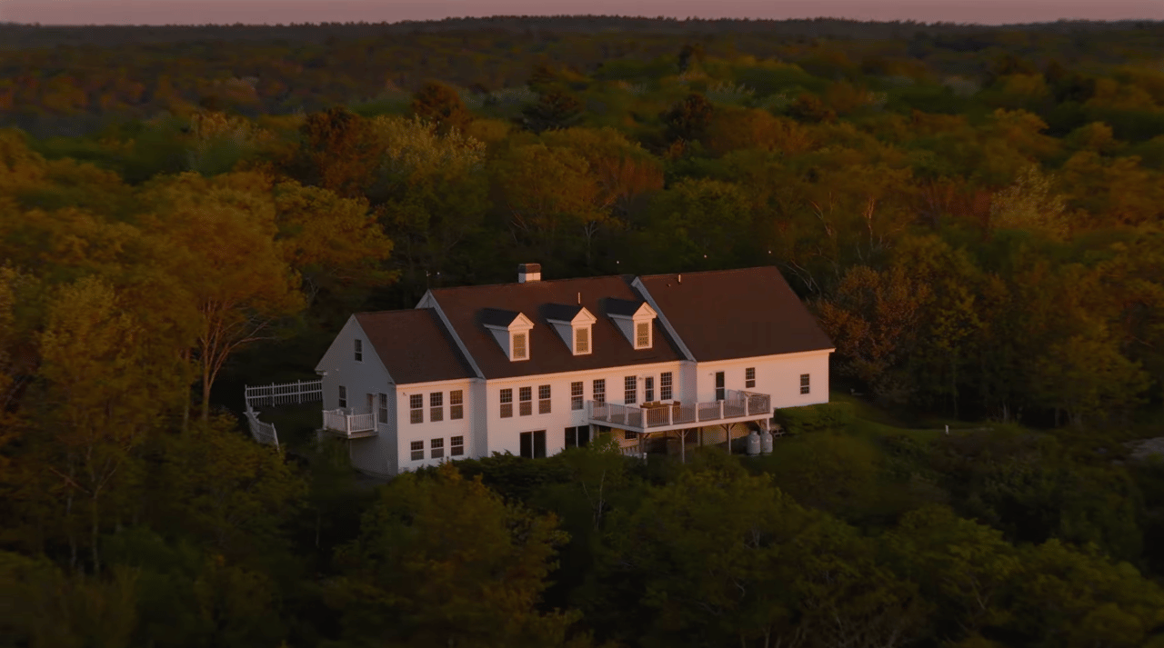Waterfront Timber-Frame Retreat