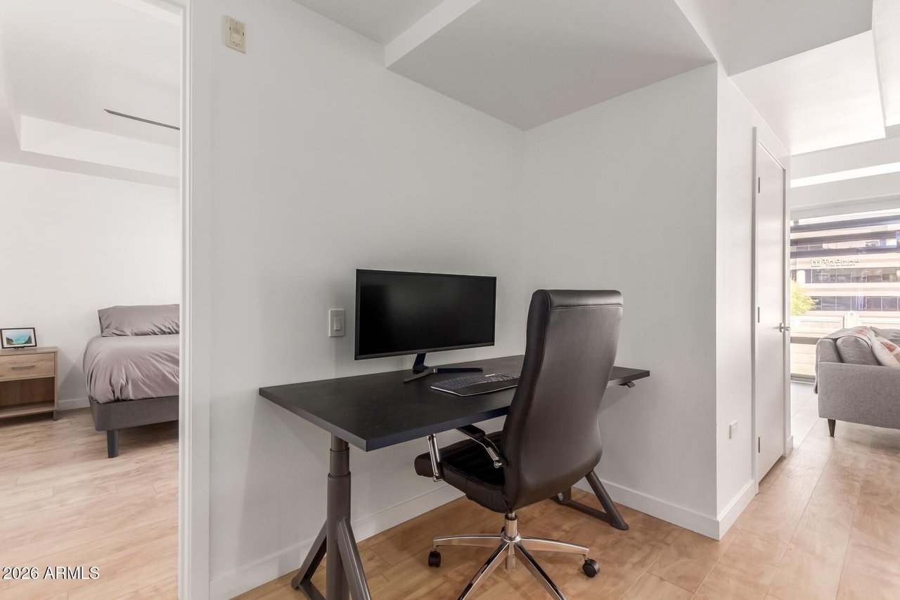 7161 E Rancho Vista Dr, #2015
