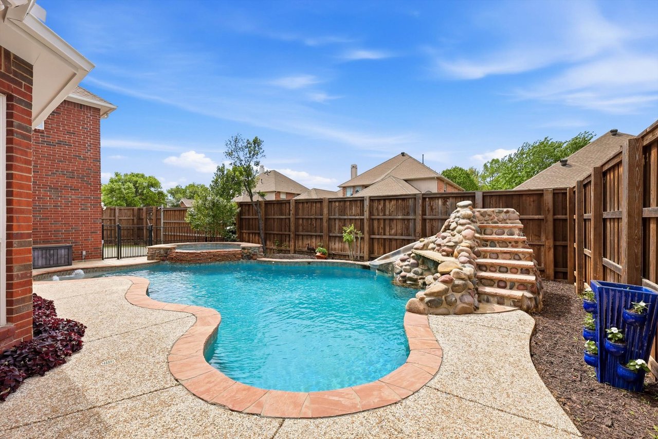 305 Brushy Creek Trail