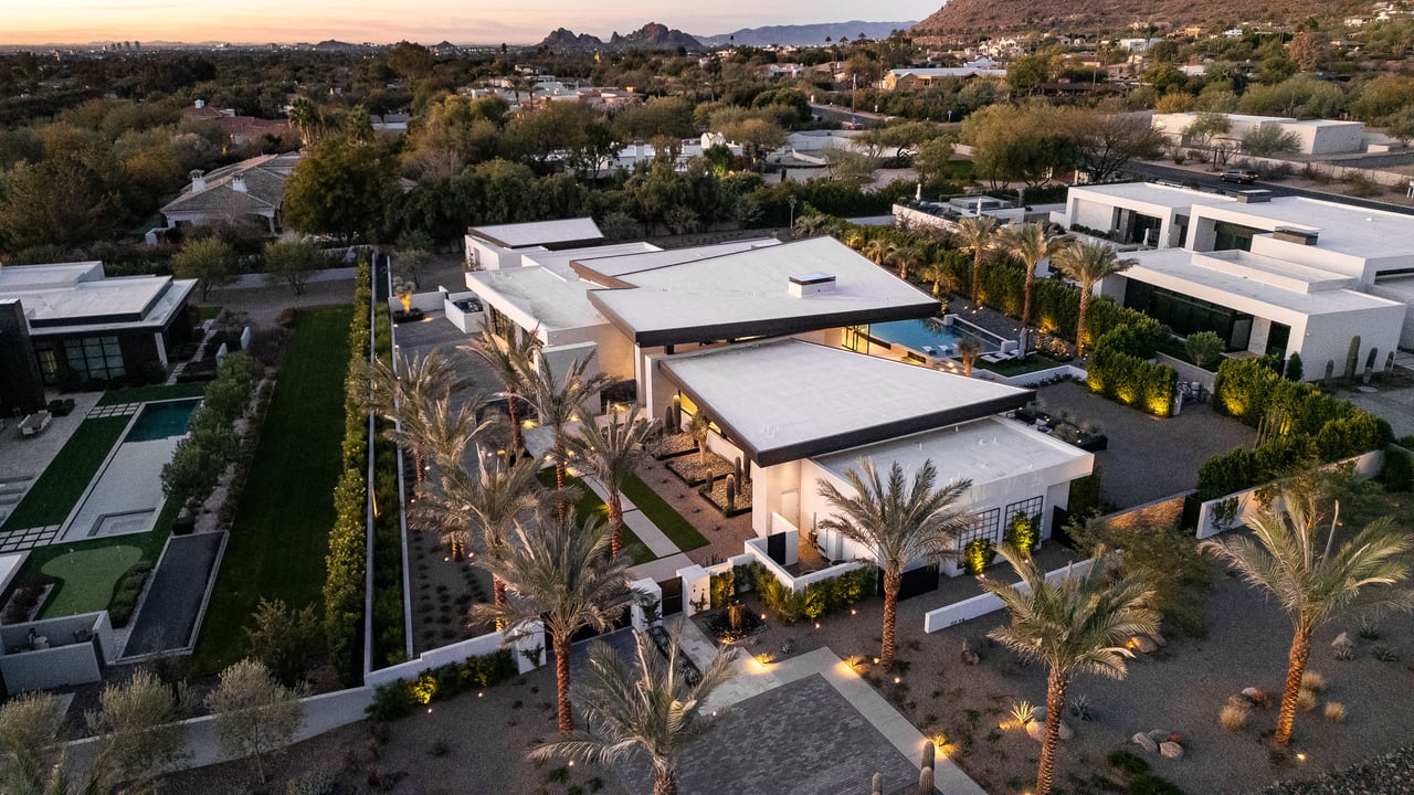 Modern Luxury Home in Paradise Valley, Arizona