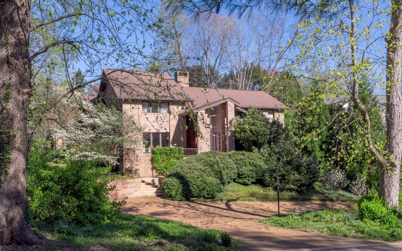 Wallace Luxury Spotlight | 667 Kenesaw Avenue Knoxville, TN 37919